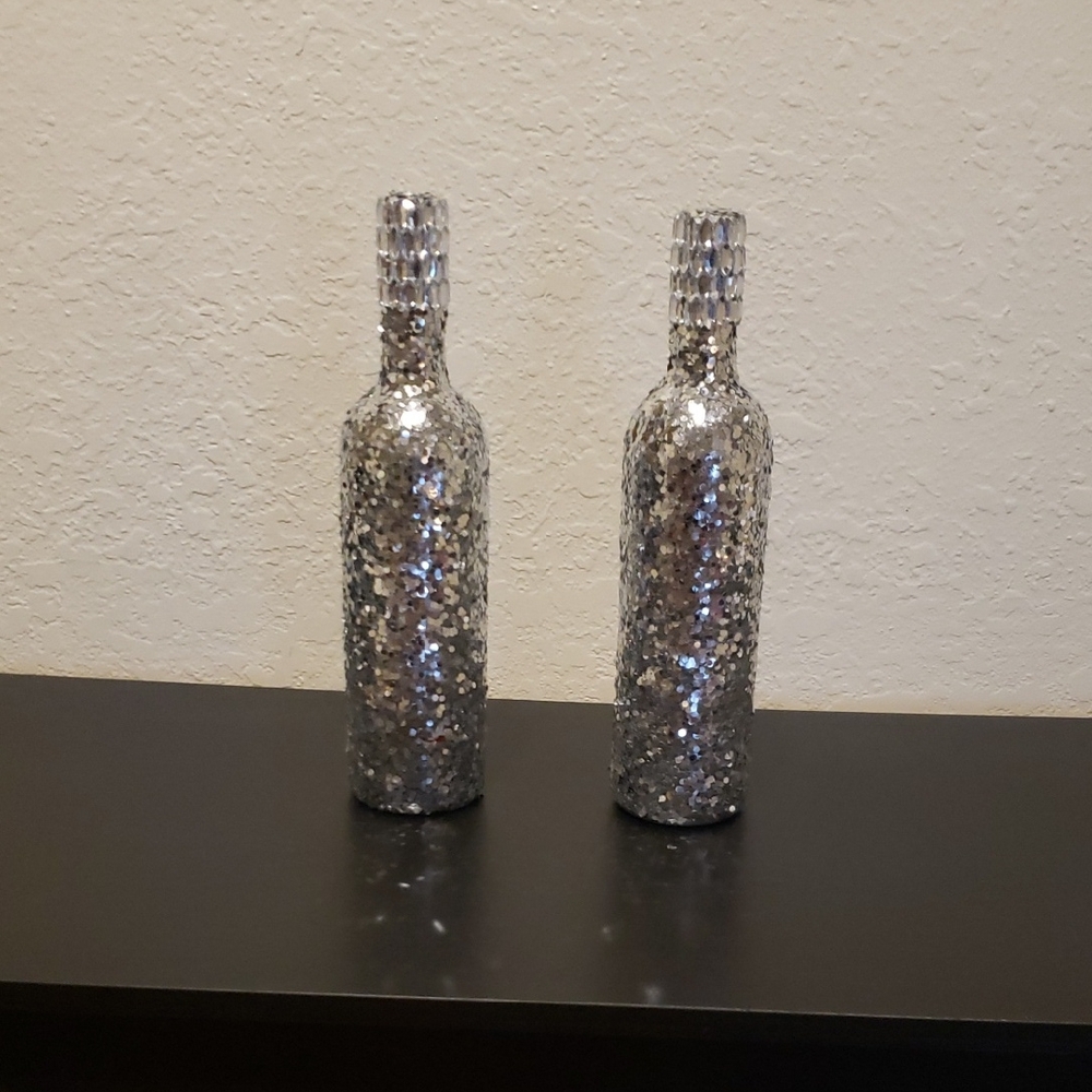 Glamorous Silver Sequin Decorative Bottles By : ChanBurSai. RENAISSANCE BOTTLES!